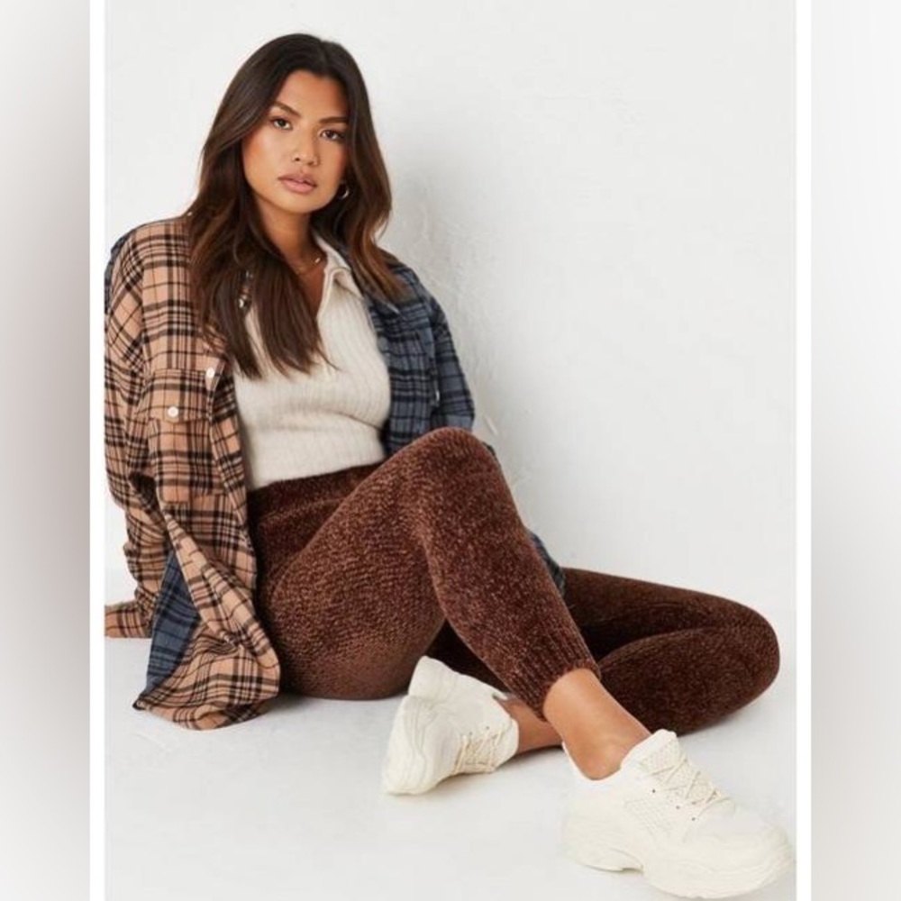 MissGuided Chenille Chocolate Joggers Size 2/4. NWT